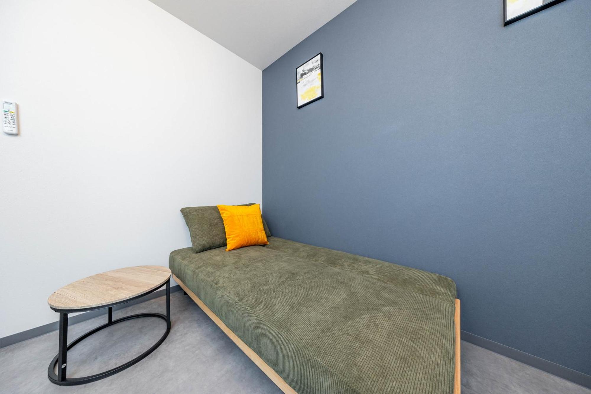 1688 House B Apartment *