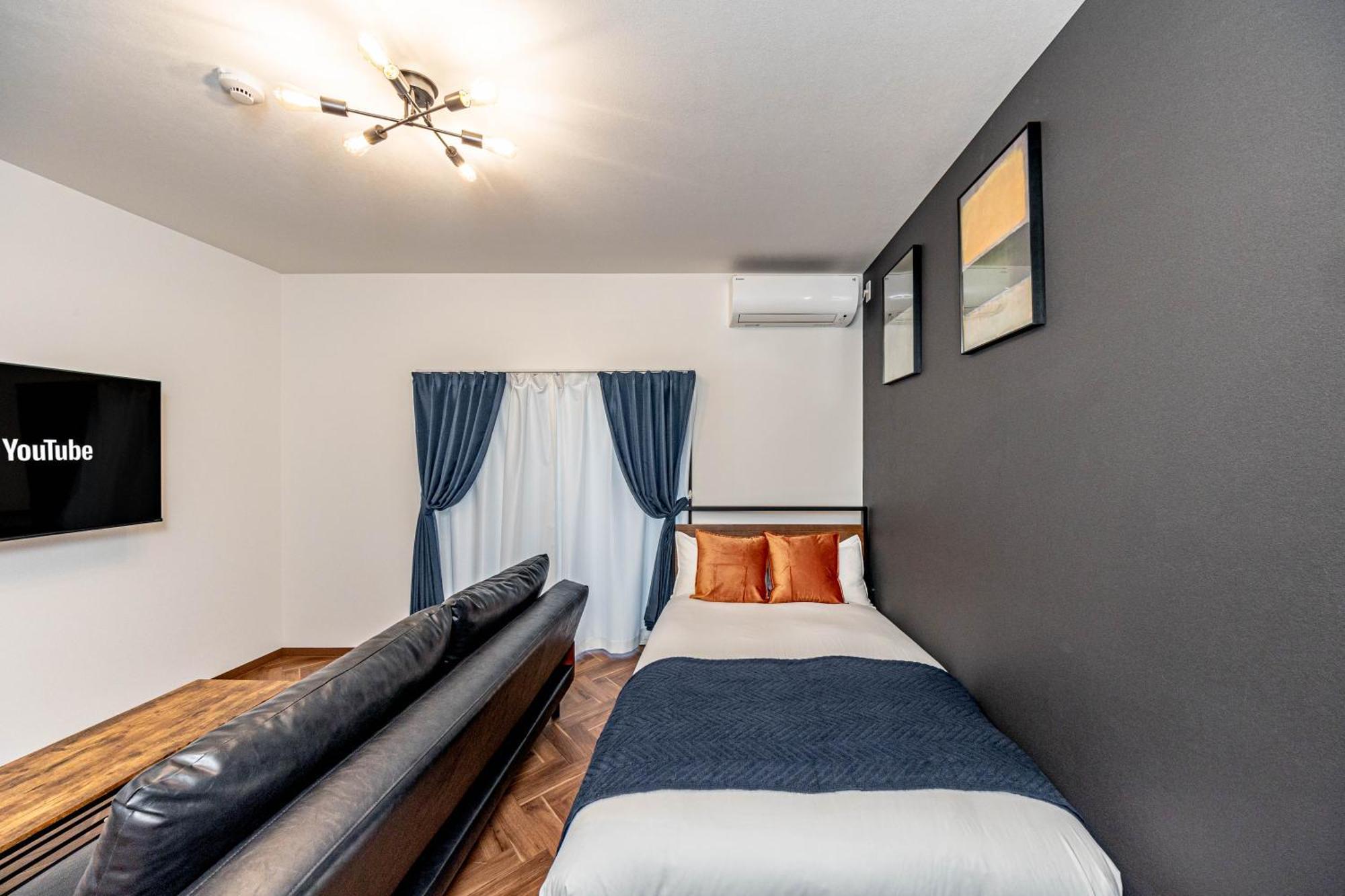 1688 House B Apartment *